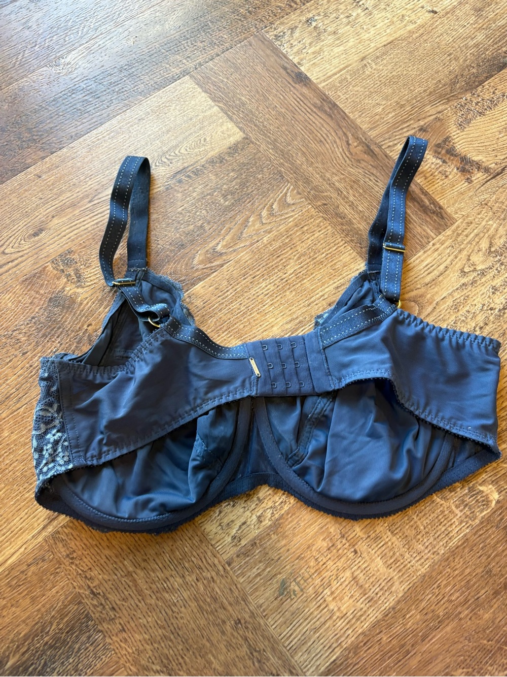Chantelle Navy Blue Sheer Lace Underwire Bra 40H - Picture 3 of 4